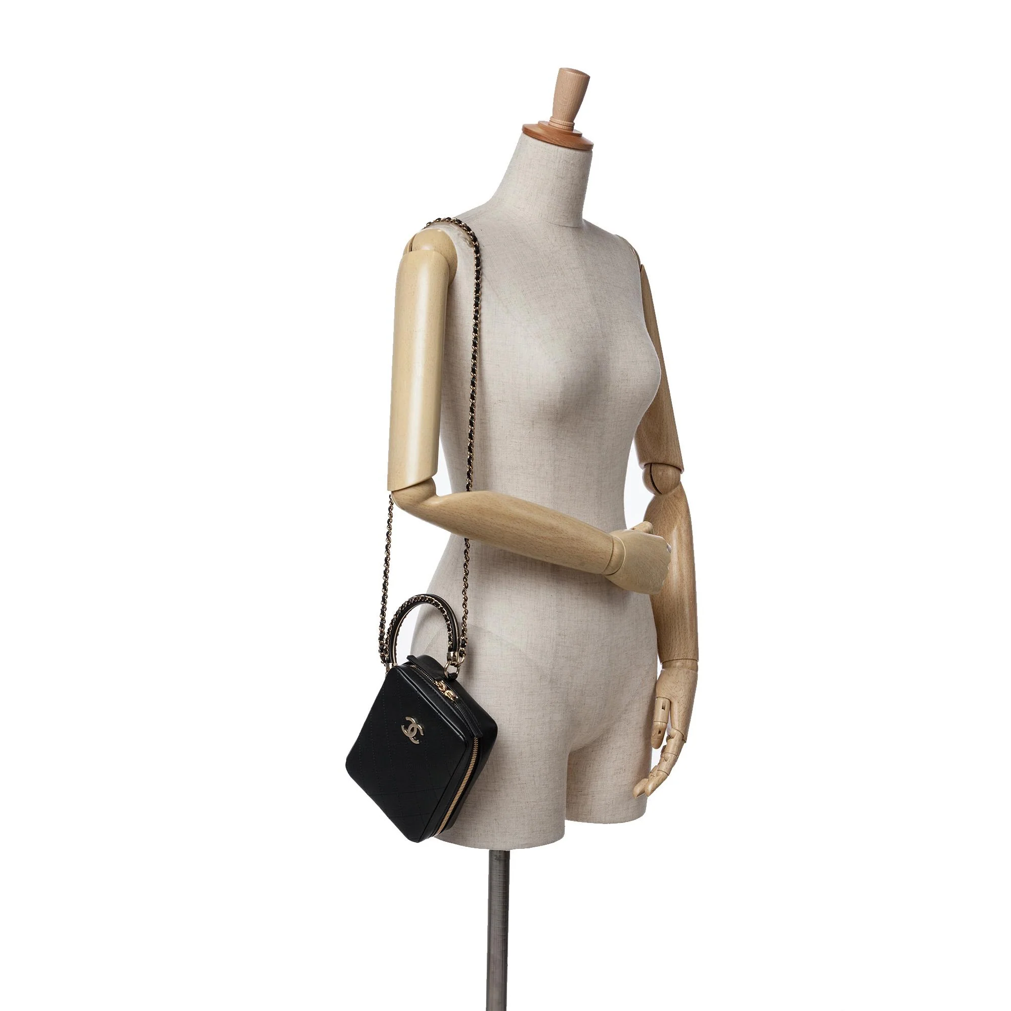 Chanel Calfskin Stitched Cup Of Tea Vanity Case - Image 5