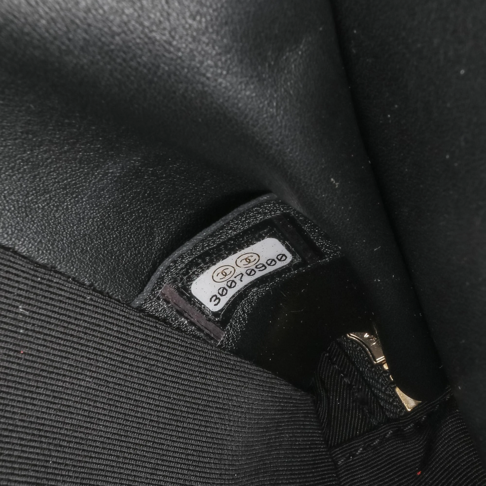 Chanel Calfskin Stitched Cup Of Tea Vanity Case - Image 7