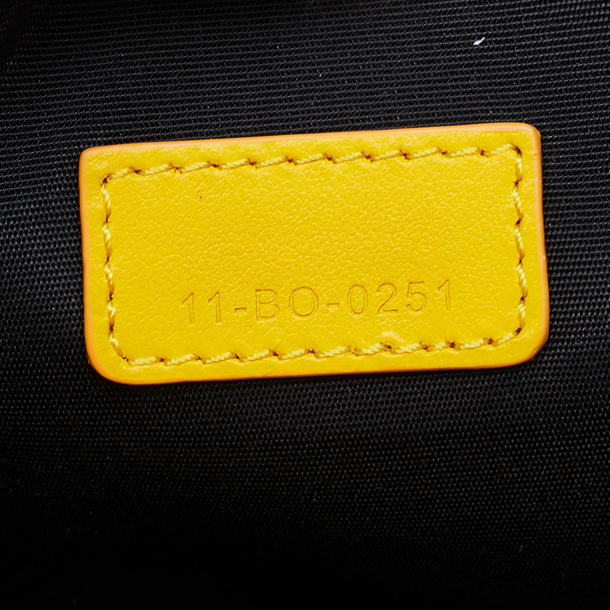 Dior Oblique World Tour Messenger Bag - Image 8