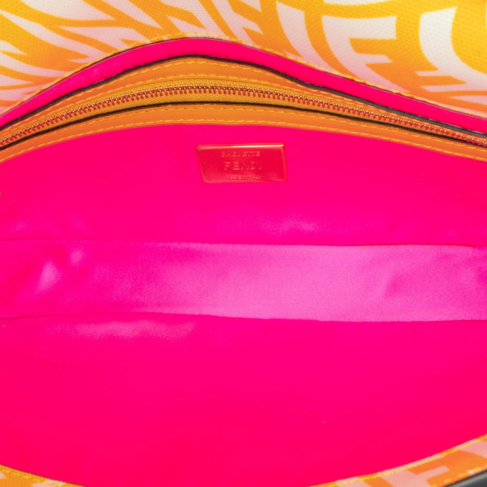 Fendi Sarah Coleman Zucca Coated Canvas 1997 Vertigo Baguette - Image 4