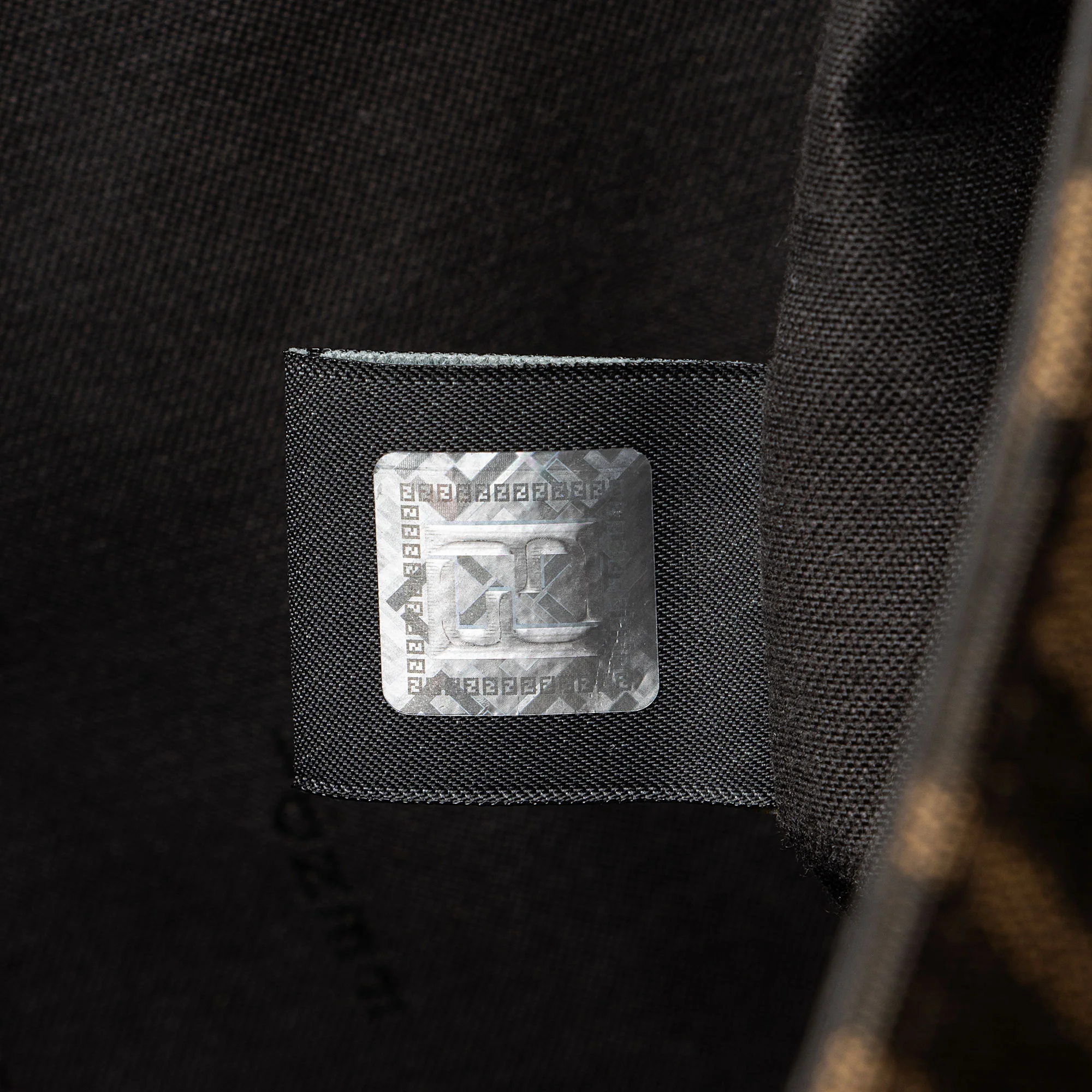 Fendi Zucca Flap Messenger - Image 9