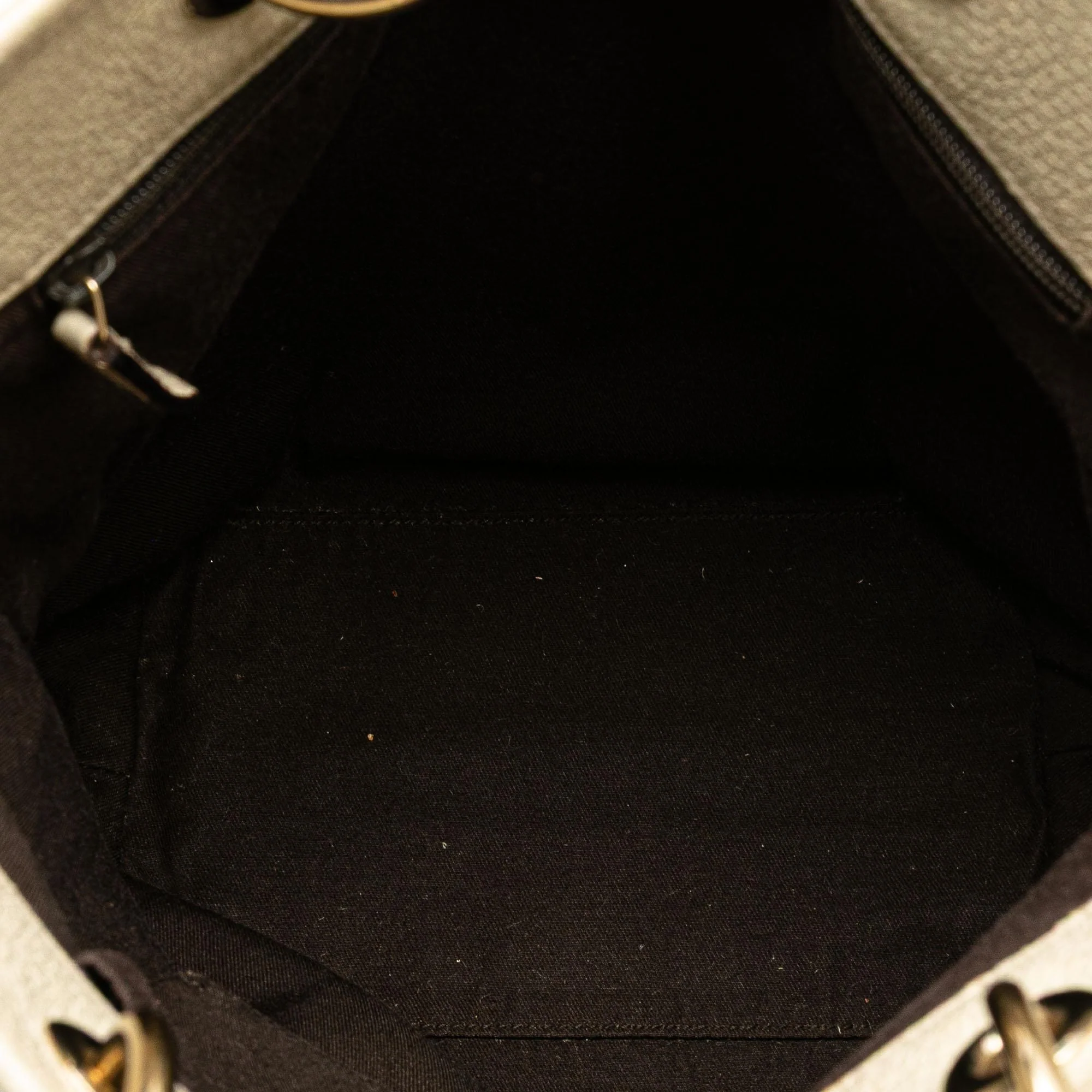 Gucci Small GG Canvas Eclipse Tote - Image 4