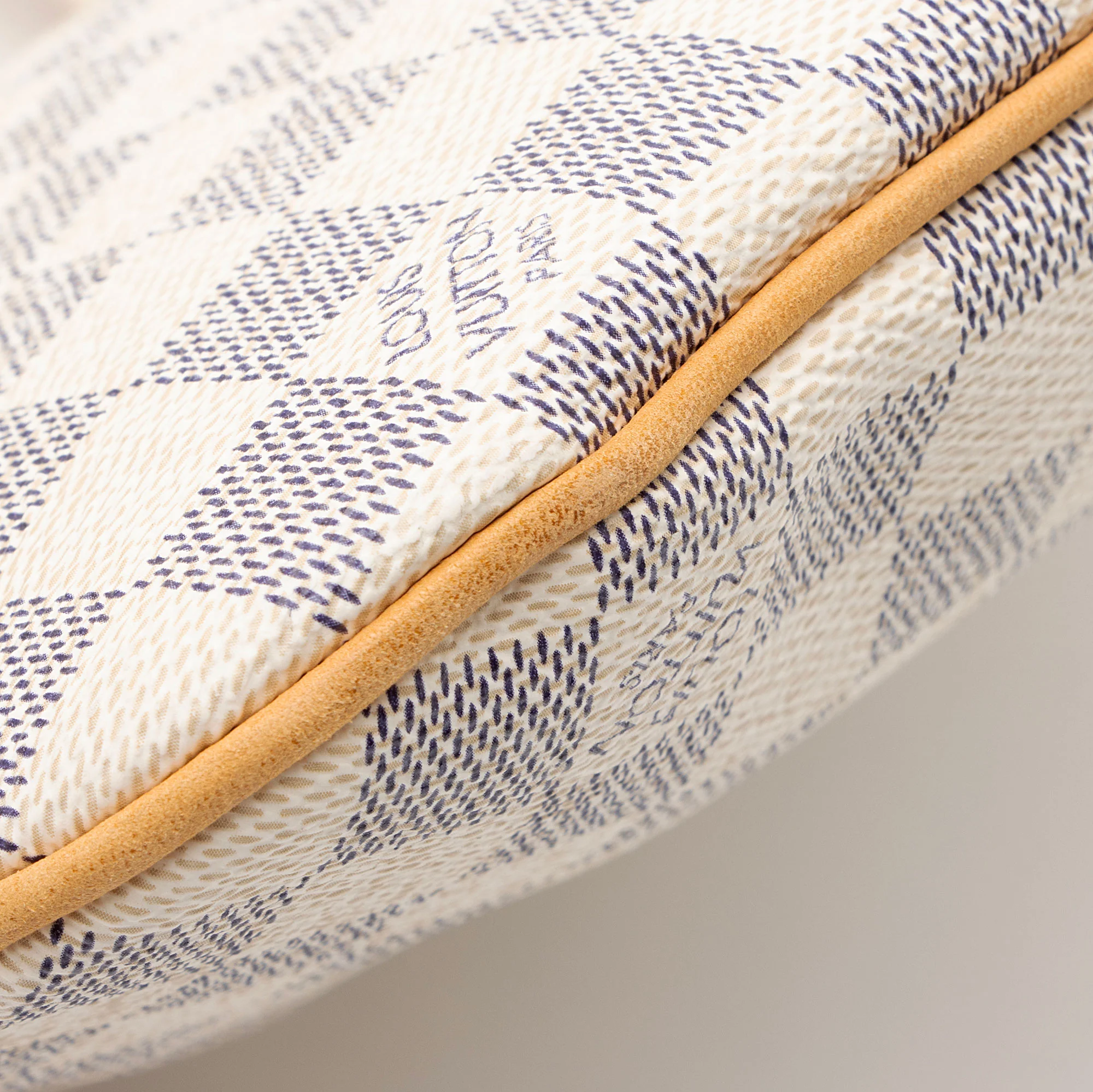 Louis Vuitton Damier Azur Pochette Bosphore Messenger - Image 12