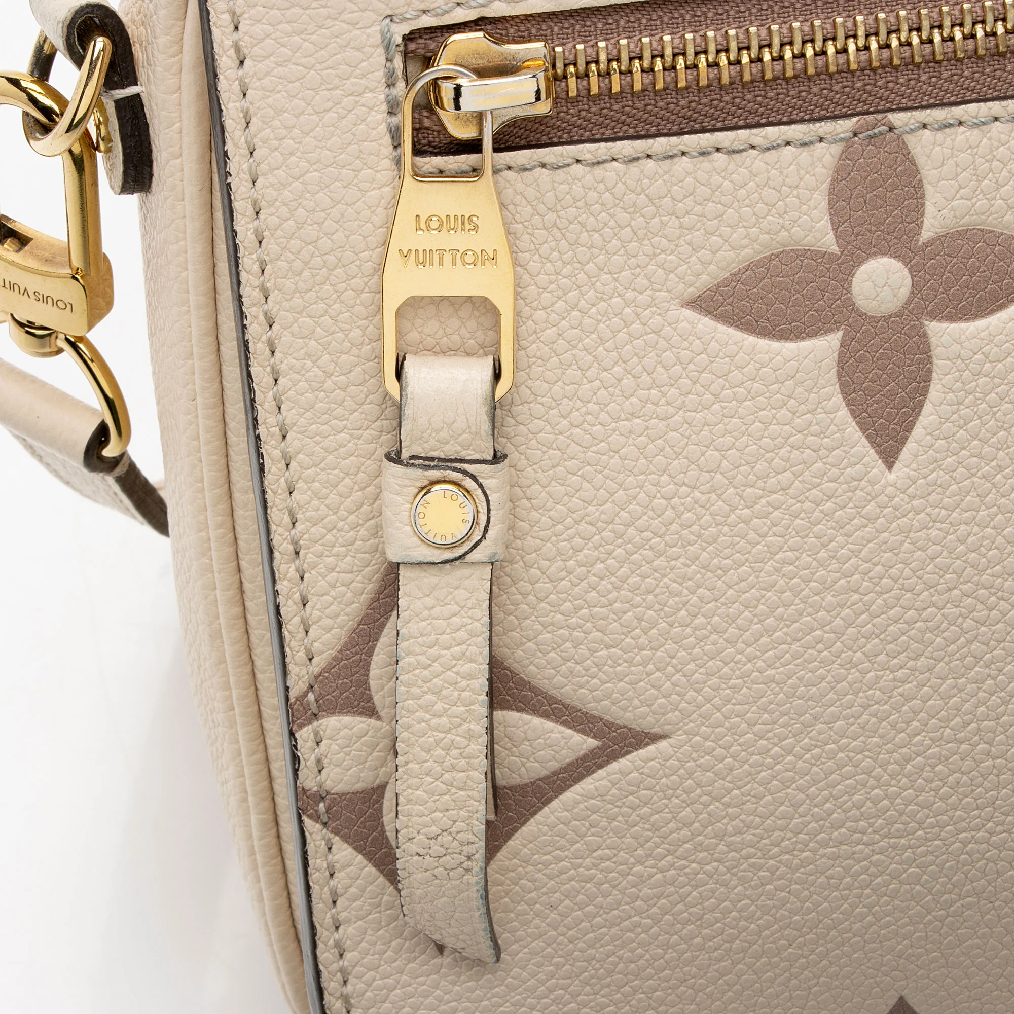 Louis Vuitton Monogram Empreinte Bicolor Pochette Metis Shoulder Bag - Image 17