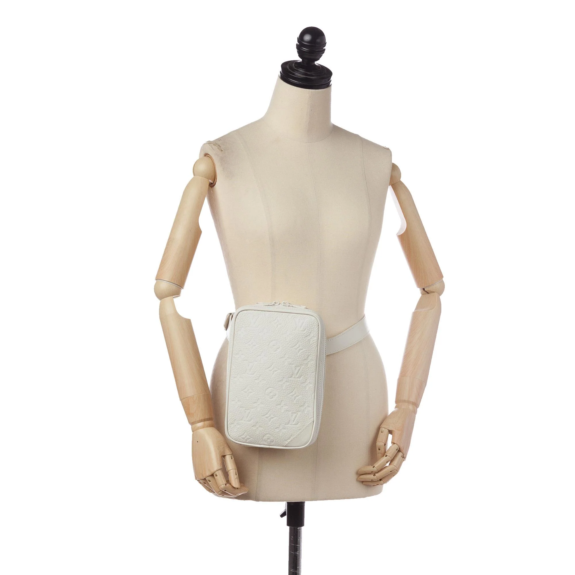 Louis Vuitton Monogram Taurillon Utility Side - Image 5