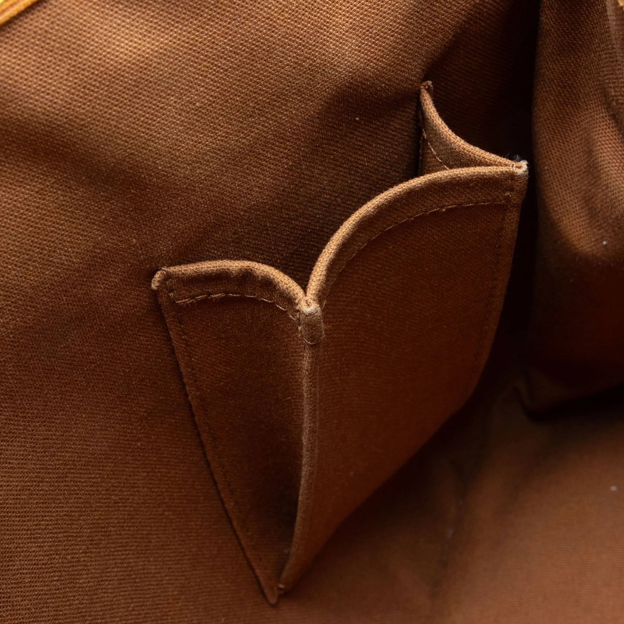 Louis Vuitton Vintage Monogram Canvas Batignolles Horizontal Tote - Image 10