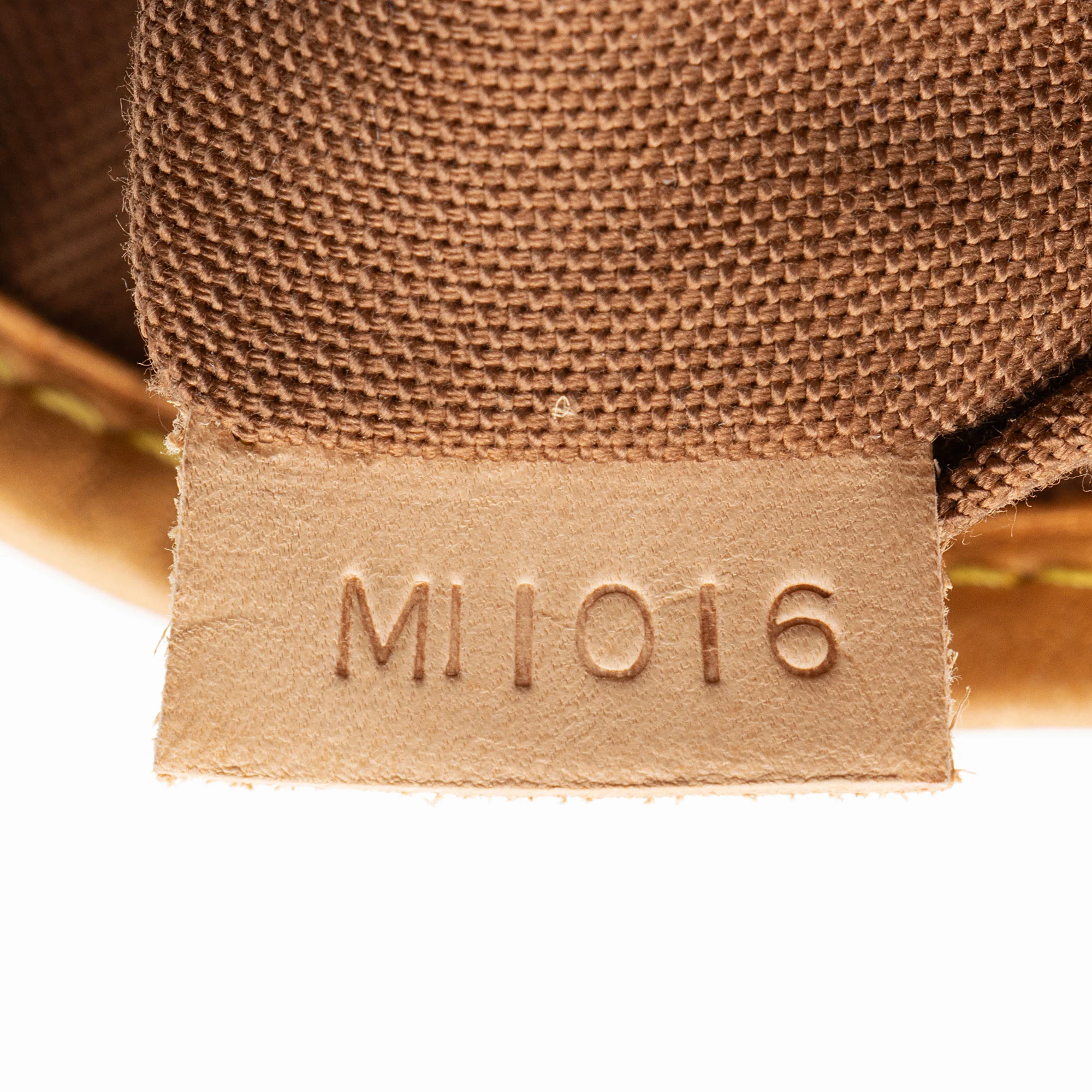 Louis Vuitton Vintage Monogram Canvas Batignolles Vertical Tote - Image 6